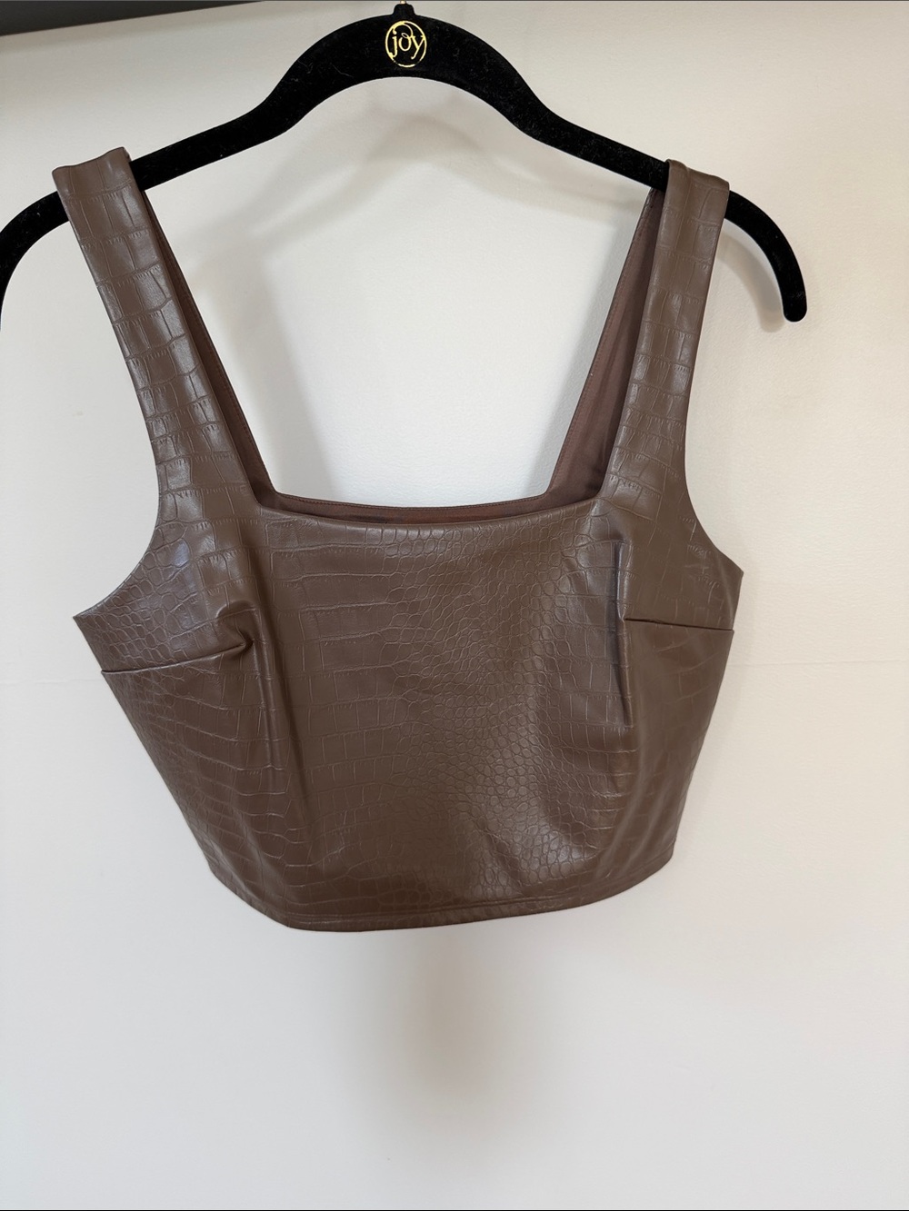Express Cropped Faux Leather Croc-Embossed Tank Top in Brown